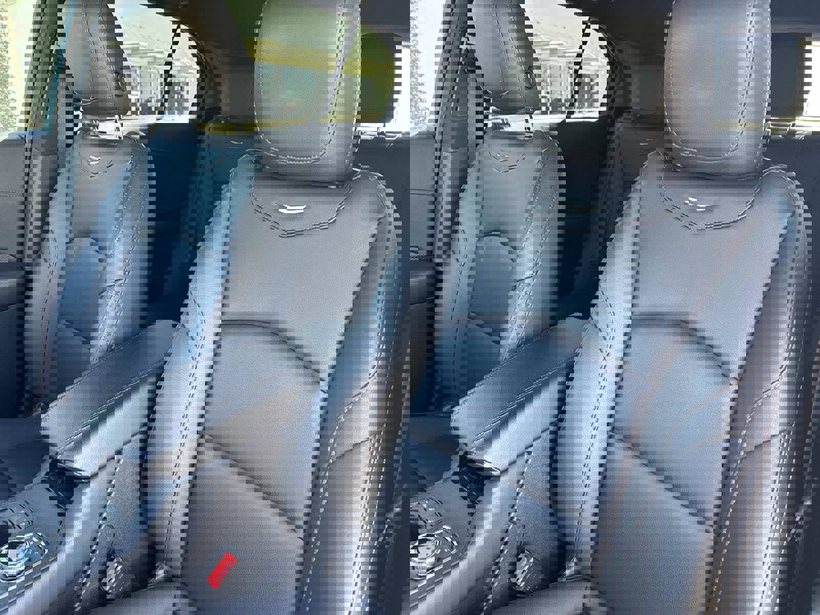 Used 2022 Cadillac XT4 Sport w/ Enhanced Visibility Package image 20