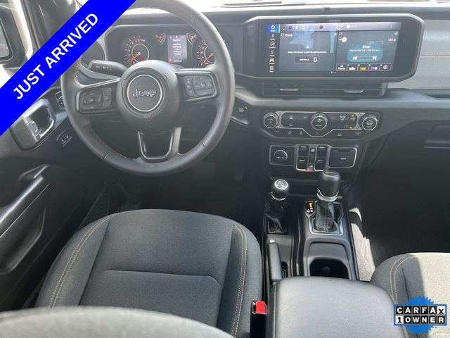Used 2024 Jeep Gladiator Sport AWD/4WD image 14