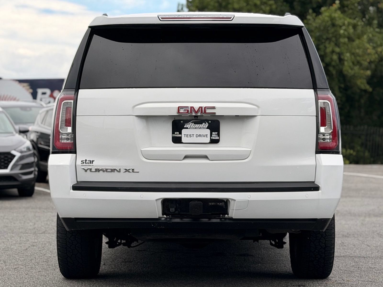 Used 2017 GMC Yukon XL SLT AWD/4WD image 4