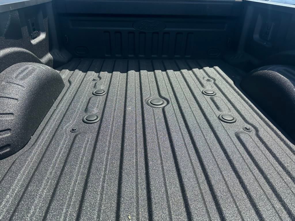 New 2025 Ford F350 Platinum image 35