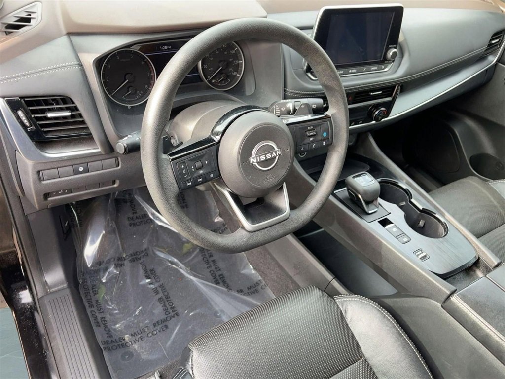 Used 2022 Nissan Rogue SV image 11