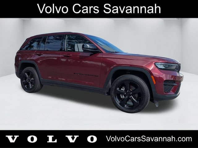 Used 2023 Jeep Grand Cherokee Altitude AWD/4WD image 1
