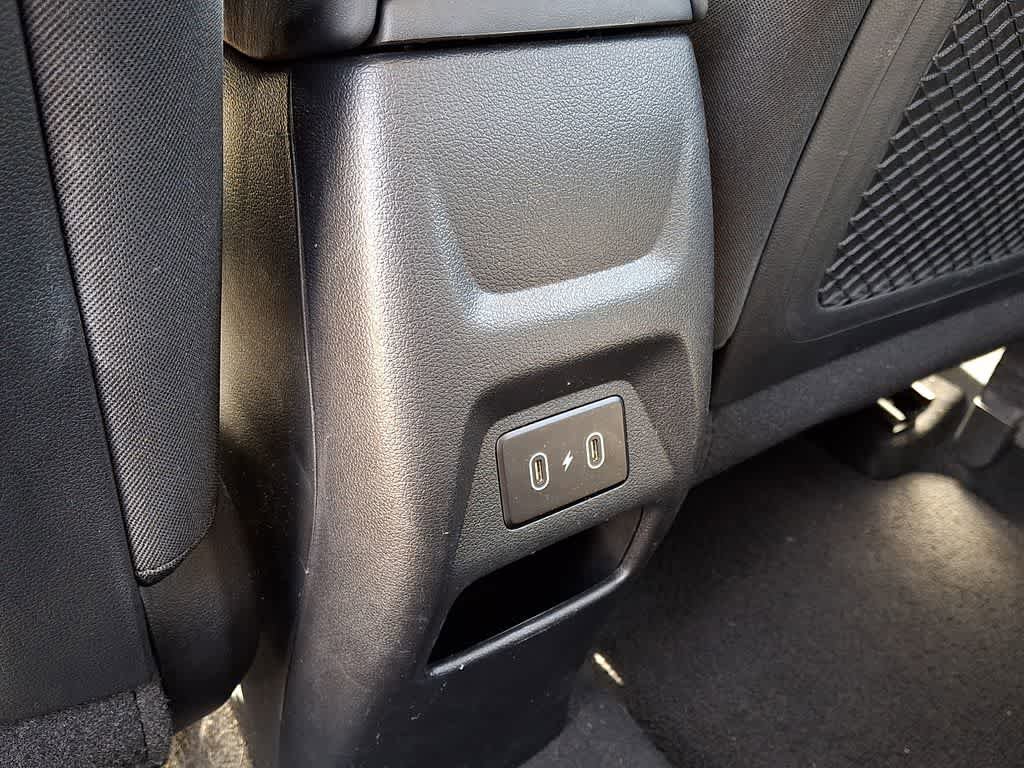 Used 2025 Hyundai Venue SEL image 26