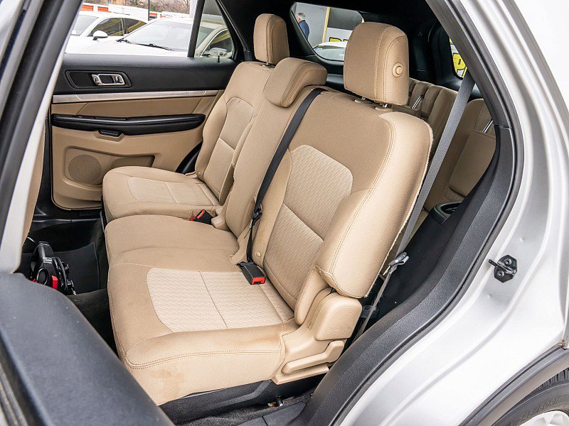Used 2016 Ford Explorer FWD image 17