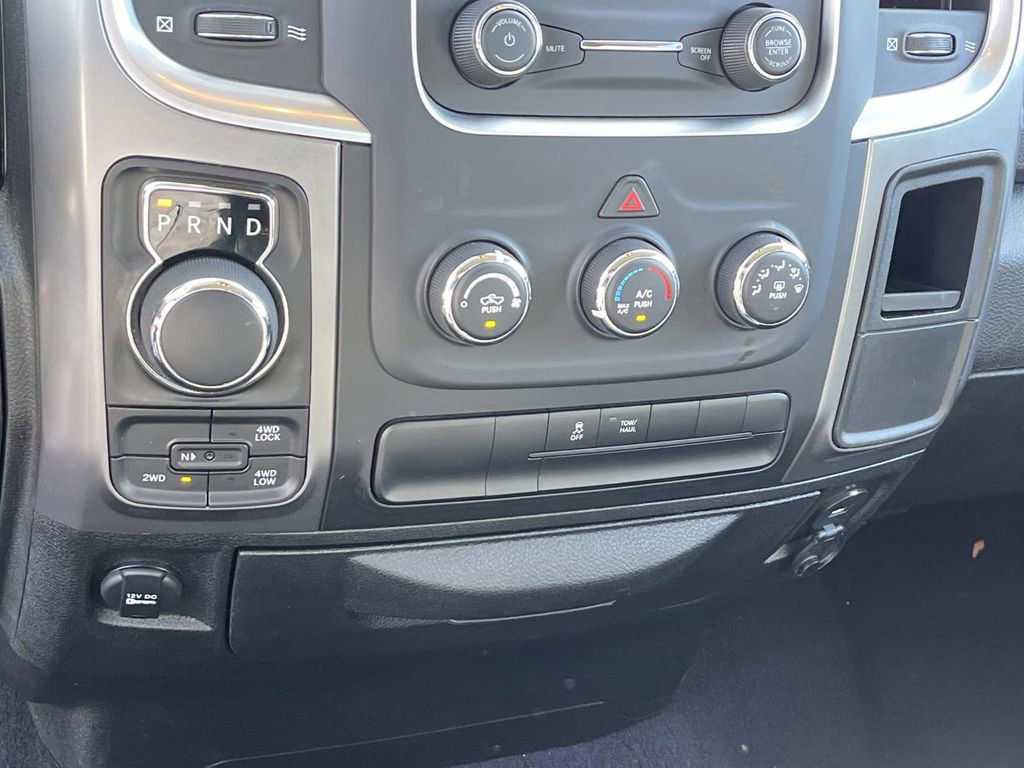 Used 2024 RAM 1500 Classic SLT image 30