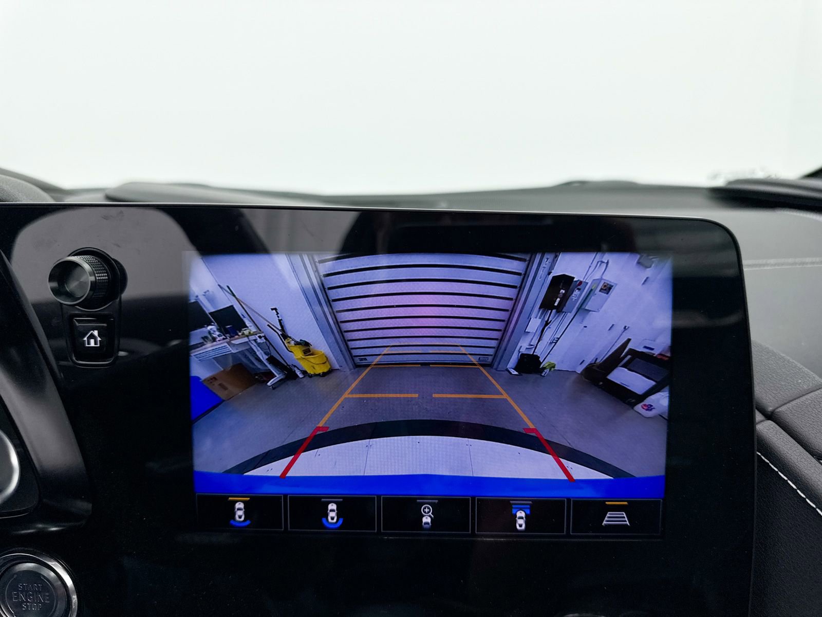 Used 2021 Chevrolet Corvette Stingray Preferred Cpe w/ Engine Appearance Package image 23