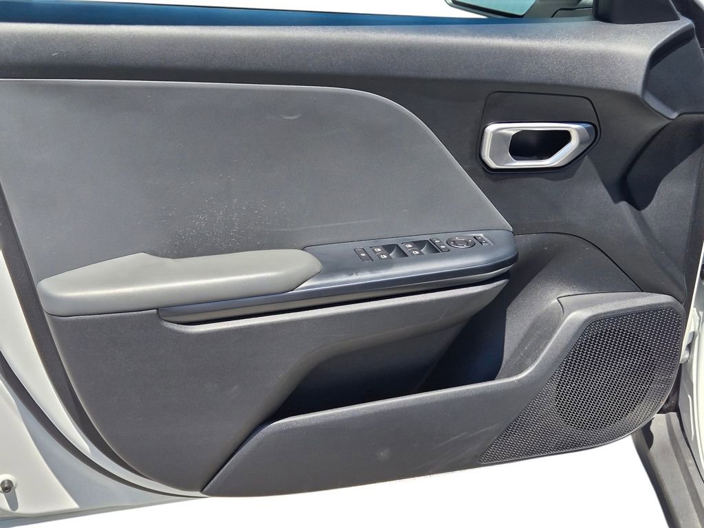 Used 2025 Kia K4 FWD image 15