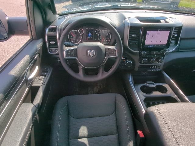 New 2026 RAM 1500 4x4 Crew Cab image 15