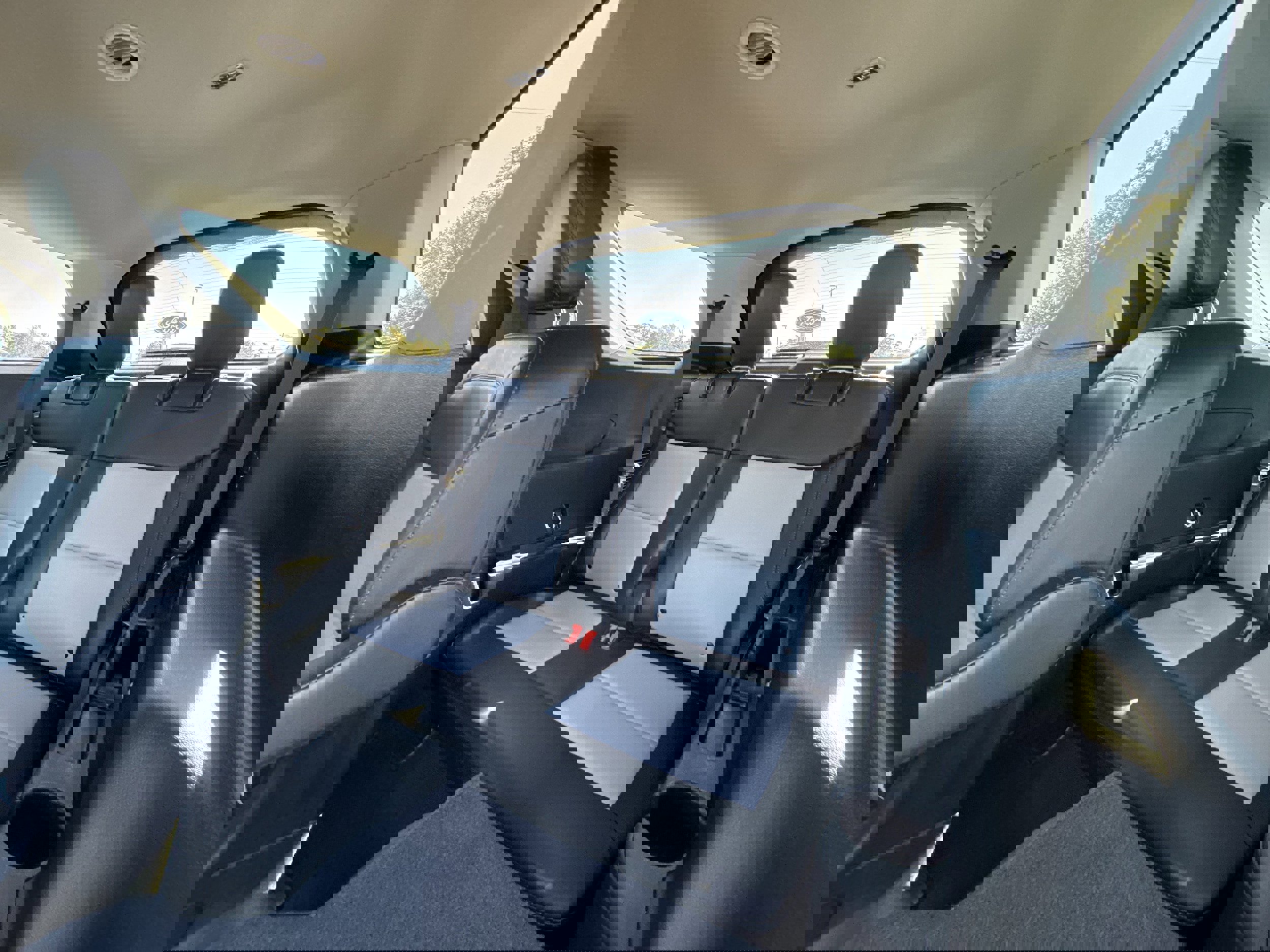 Used 2024 Ford Explorer XLT w/ Equipment Group 202A image 24