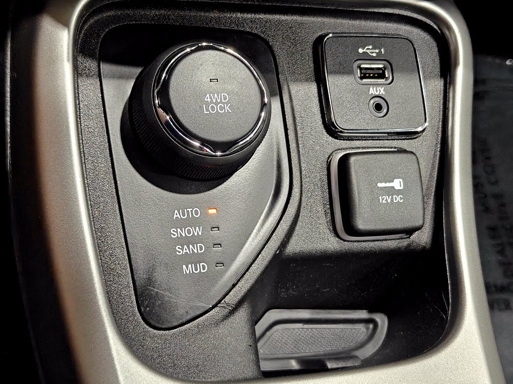Used 2019 Jeep Compass Latitude AWD/4WD image 9
