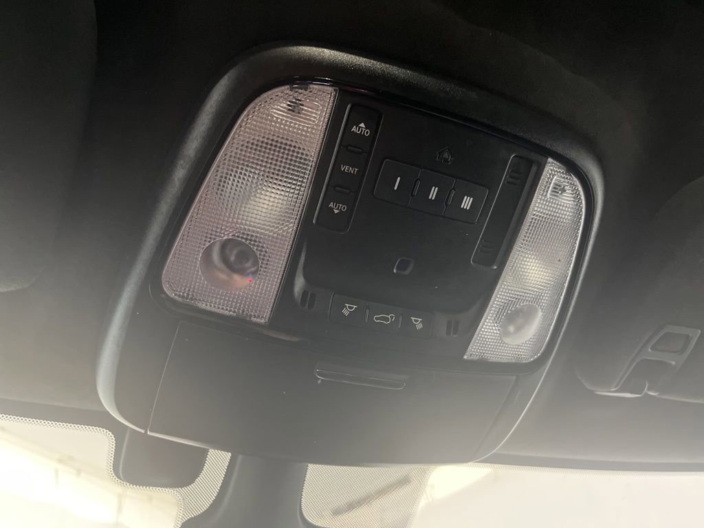 Used 2023 Dodge Durango R/T w/ Hemi Orange Plus Package image 78