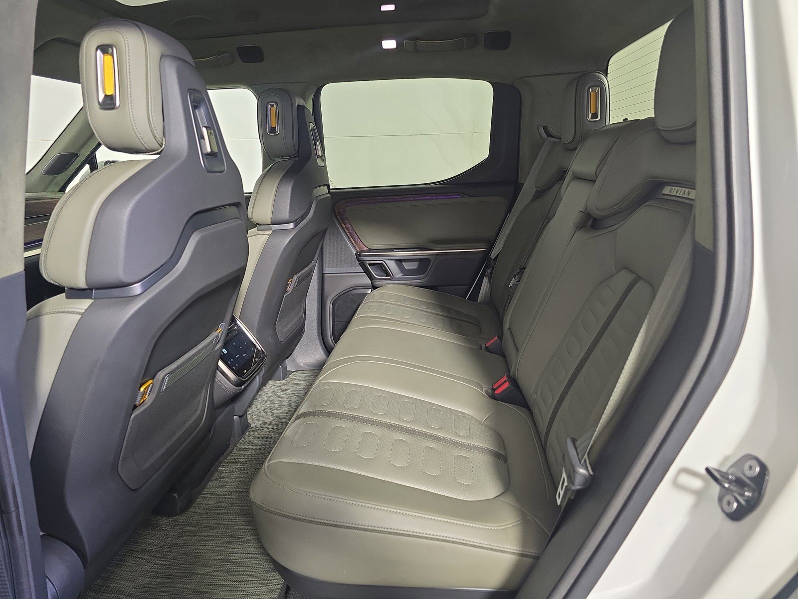 Used 2023 Rivian R1T Adventure AWD/4WD image 21