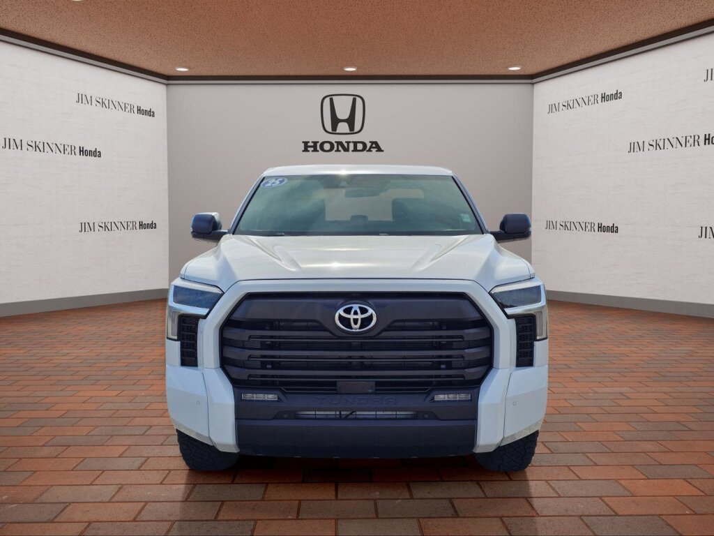 Used 2025 Toyota Tundra SR5 w/ SR5 Convenience Package AWD/4WD image 2