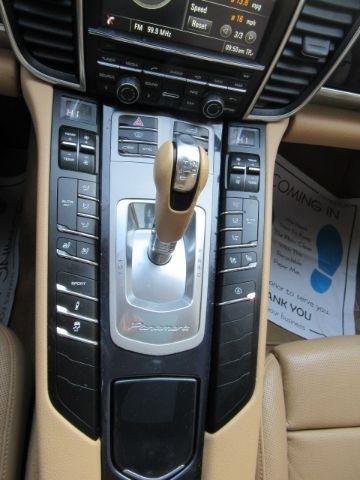Used 2014 Porsche Panamera 4 image 25