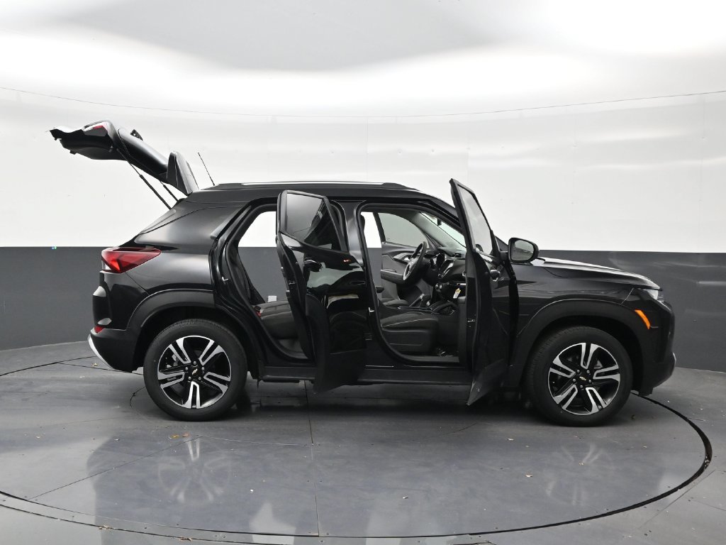 Used 2023 Chevrolet TrailBlazer LT w/ Convenience Package AWD/4WD image 29