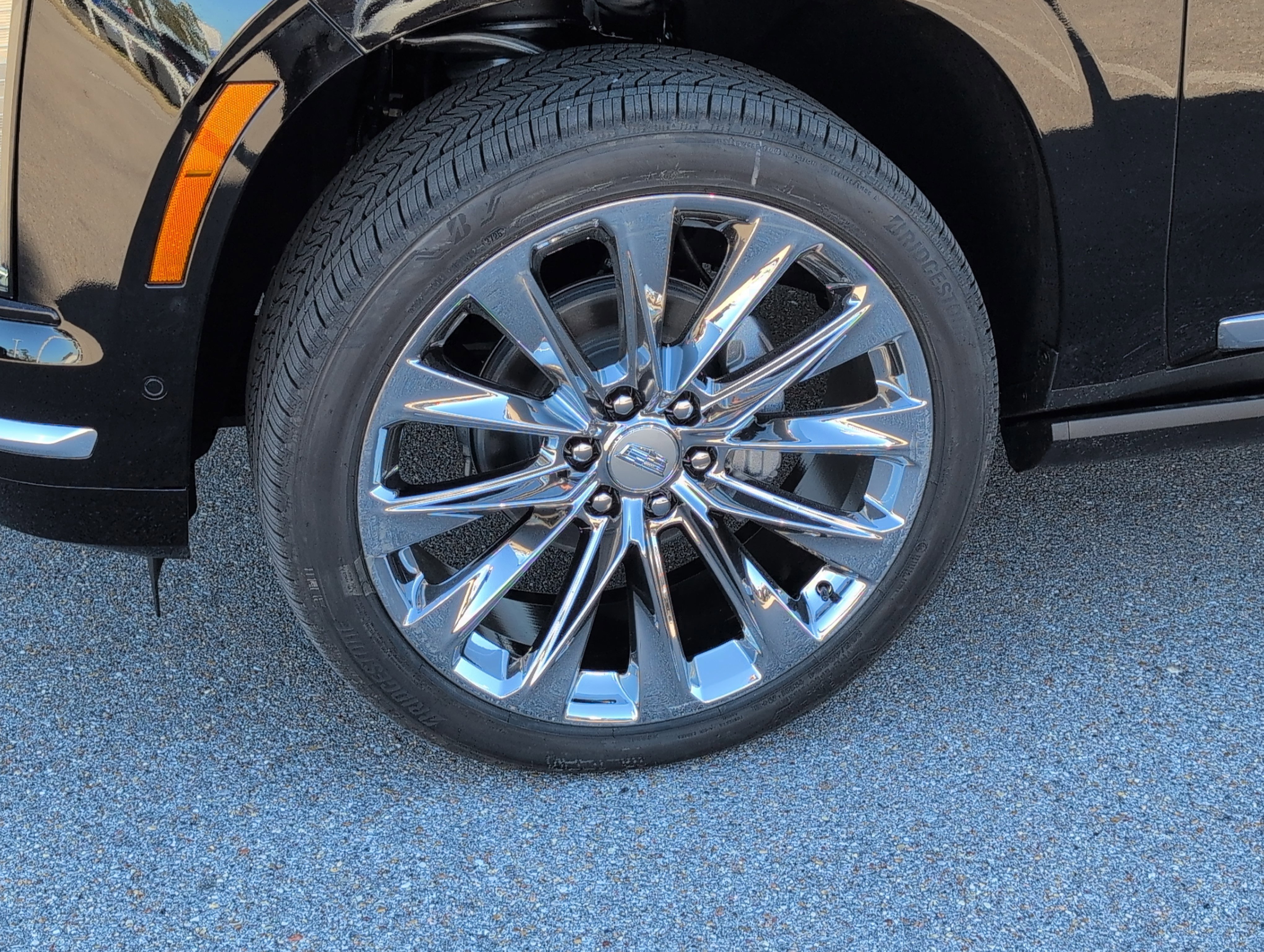 New 2026 Cadillac Escalade Luxury w/ LPO, Radiant Package image 11