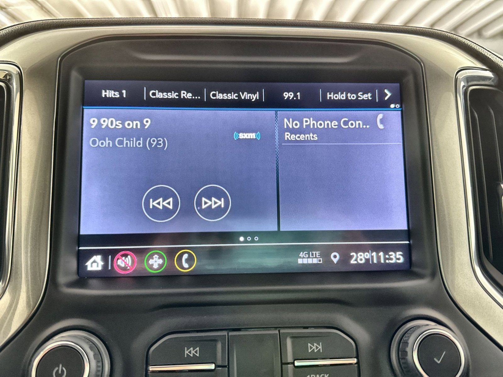 Used 2022 Chevrolet Silverado 1500 RST image 18