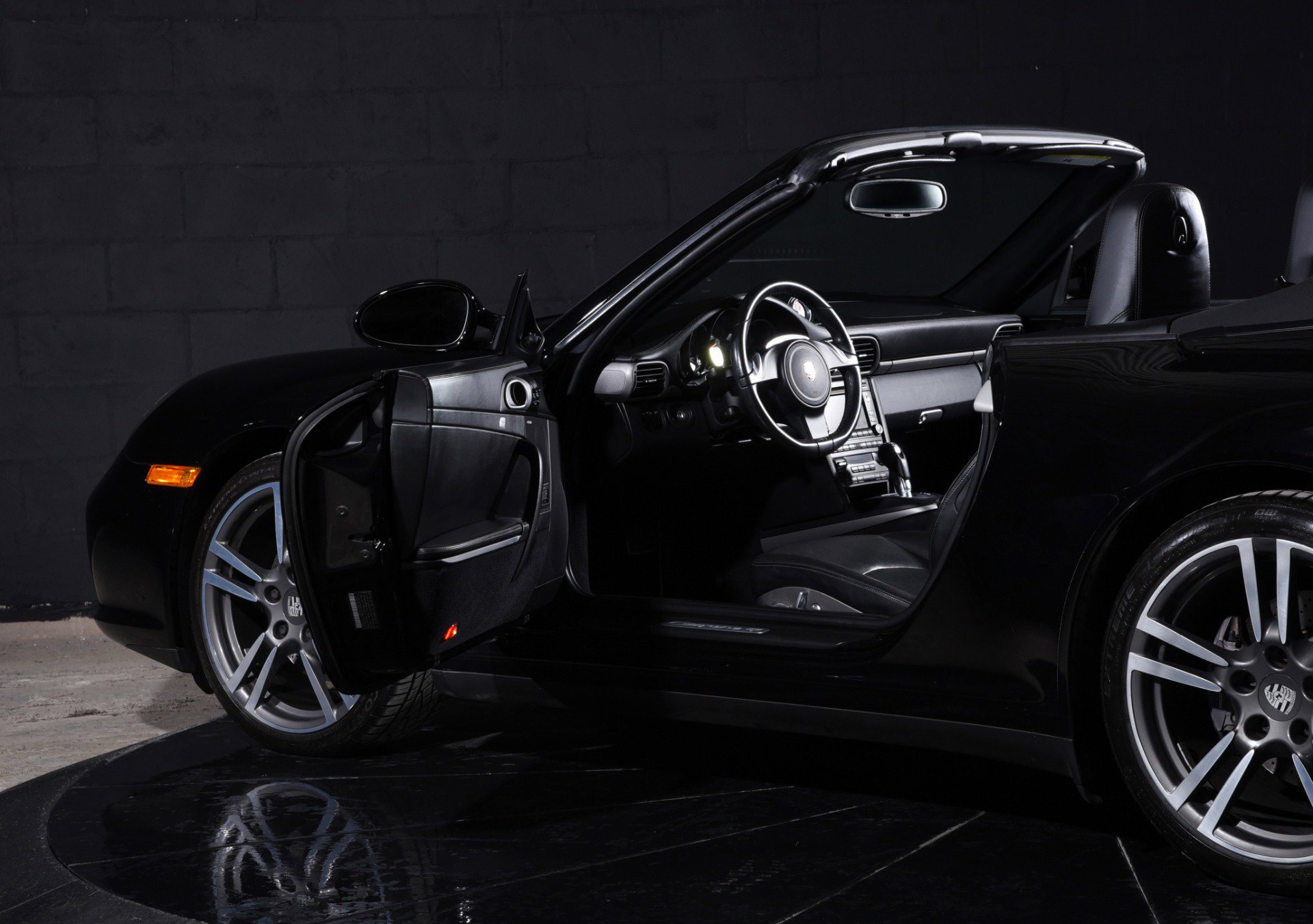 Used 2012 Porsche 911 Carrera 4 image 14