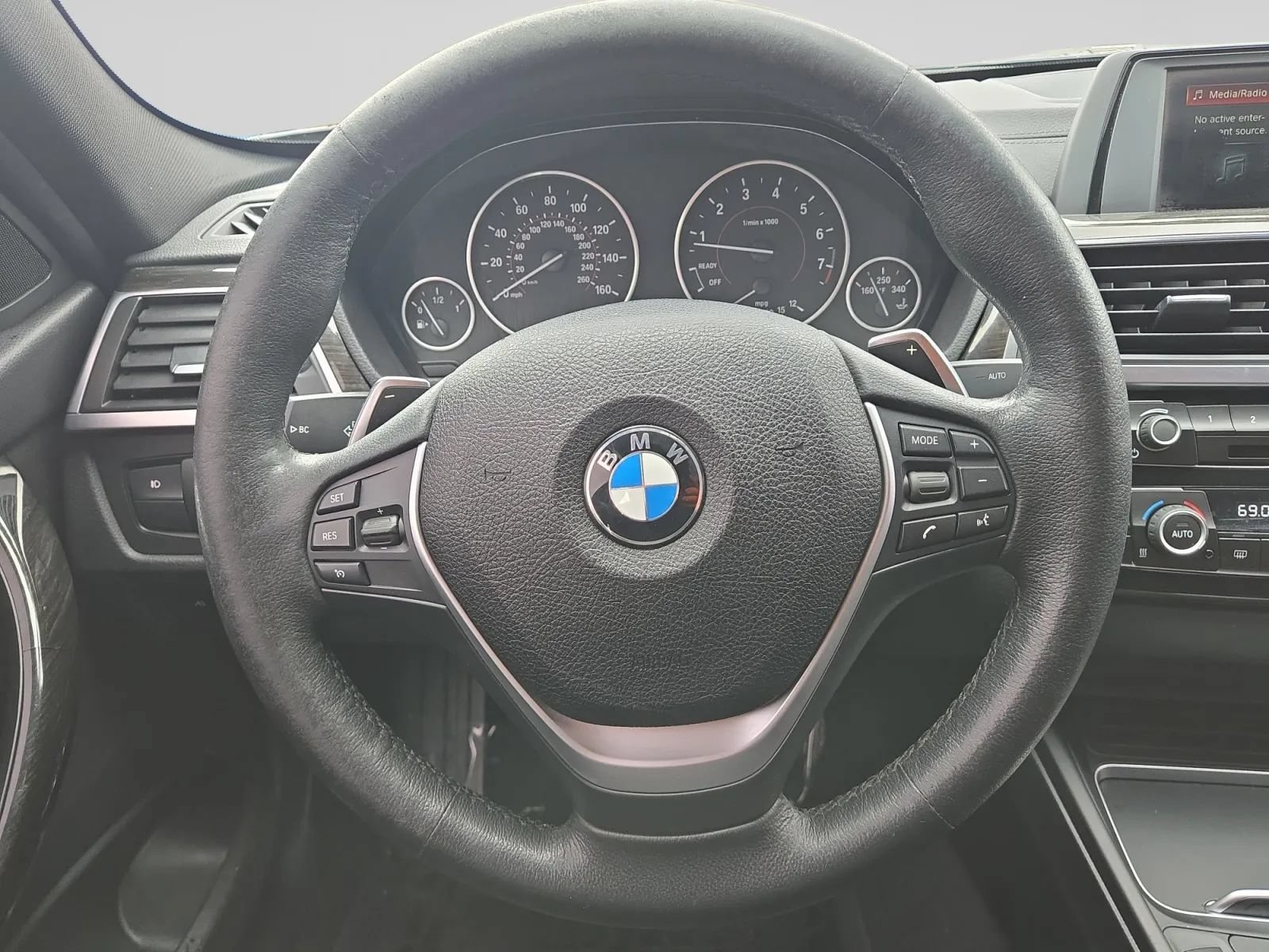 Used 2018 BMW 330i xDrive Sedan w/ Convenience Package AWD/4WD image 21