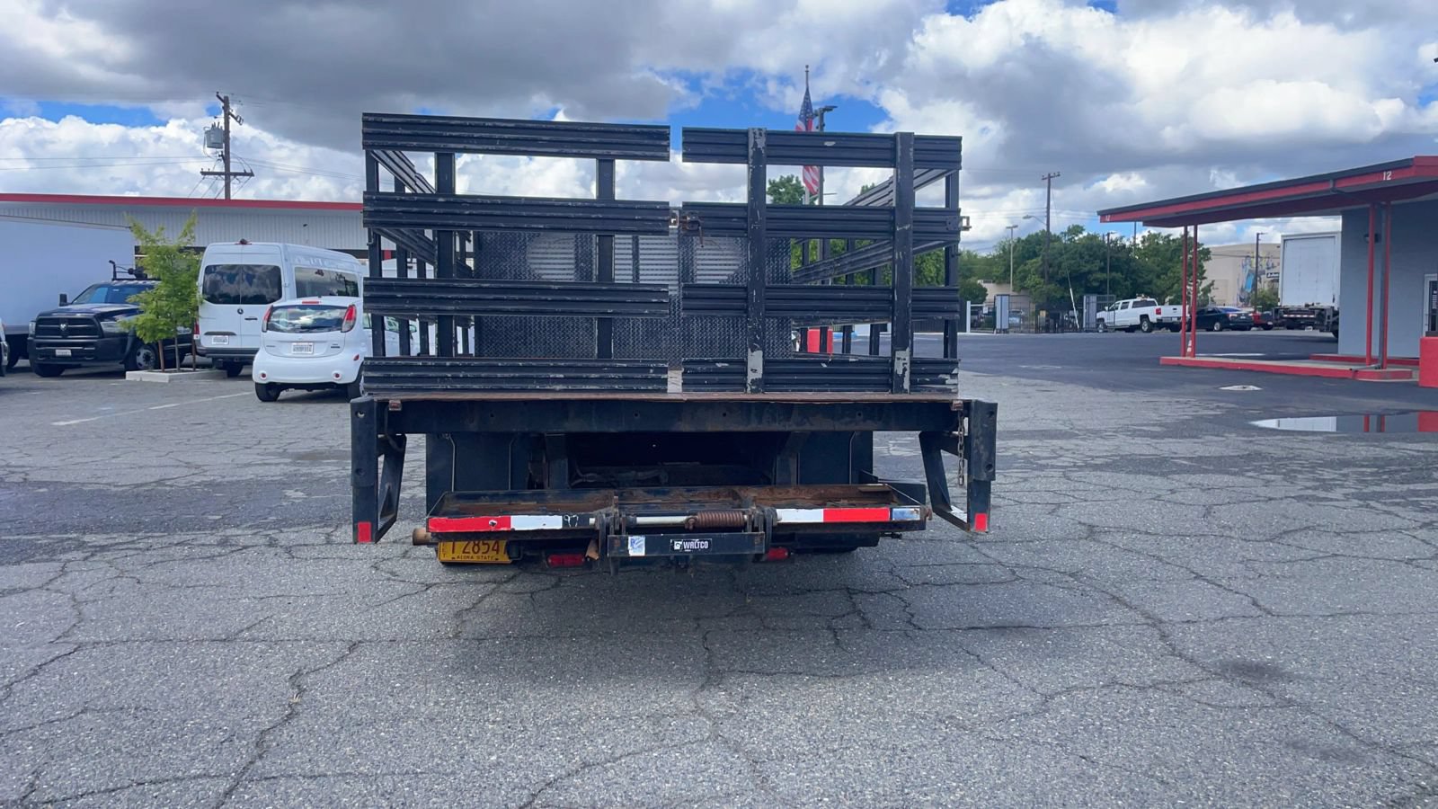 Used 2019 GMC Savana 3500 RWD image 4