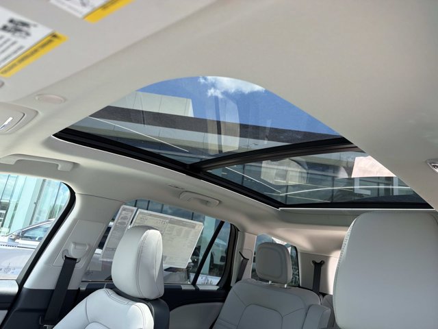 New 2026 Lincoln Aviator 2WD w/ Jet Appearance Package image 33