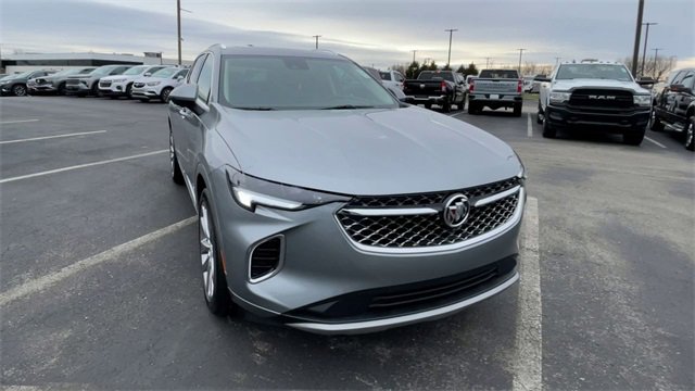 Used 2023 Buick Envision Avenir image 4