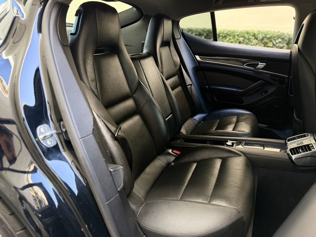 Used 2015 Porsche Panamera image 30