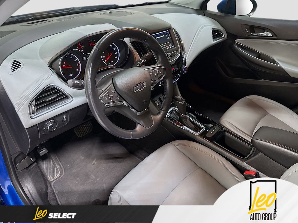 Used 2019 Chevrolet Cruze Premier w/ Sun And Sound Package FWD image 9