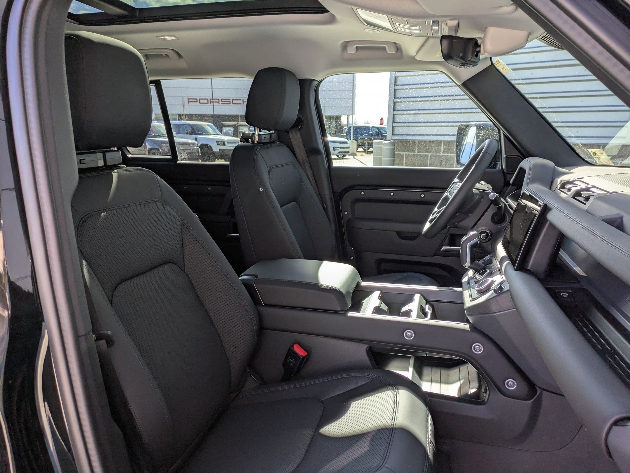 Certified 2025 Land Rover Defender 110 S image 29