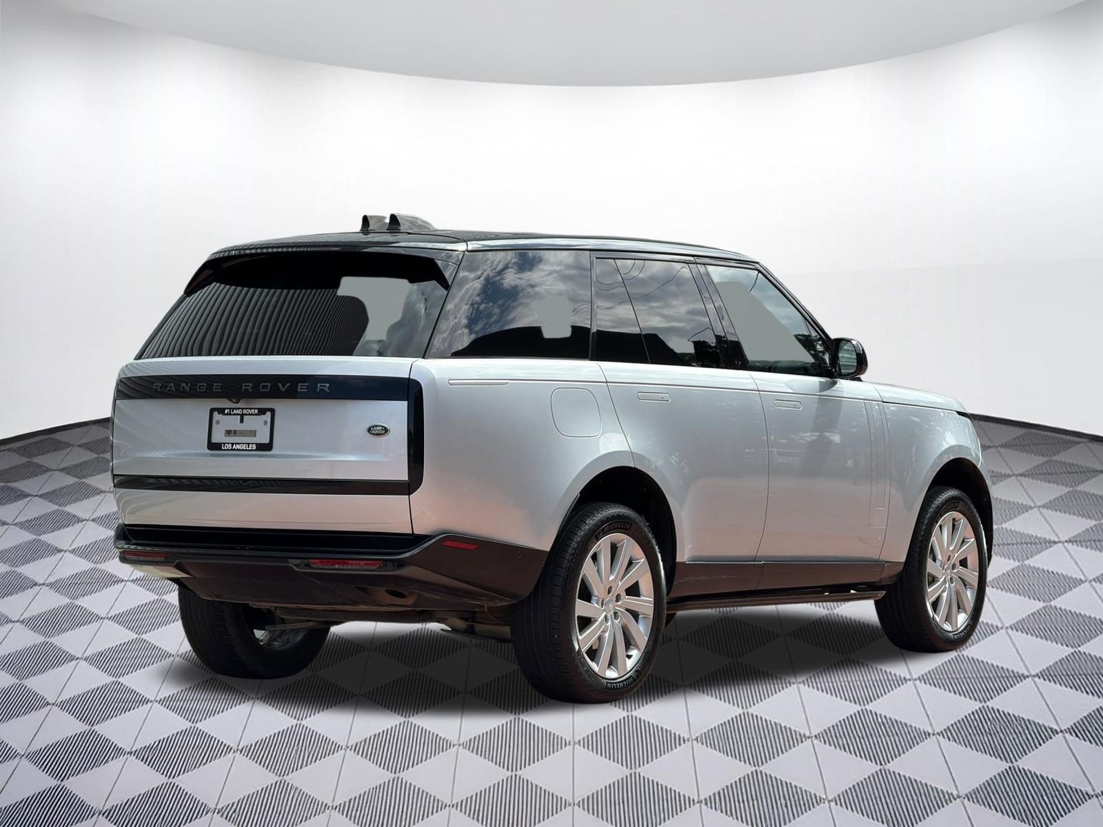 Used 2023 Land Rover Range Rover SE AWD/4WD image 8