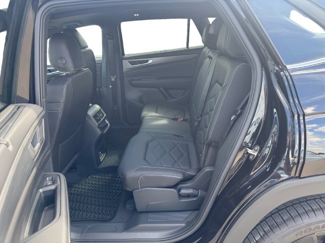 New 2026 Volkswagen Atlas Cross Sport SE FWD image 11