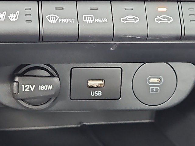 New 2026 Hyundai Elantra Limited FWD image 18