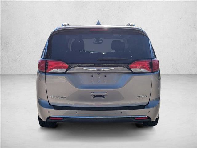 Used 2017 Chrysler Pacifica Limited w/ Advanced Safetytec Group image 6