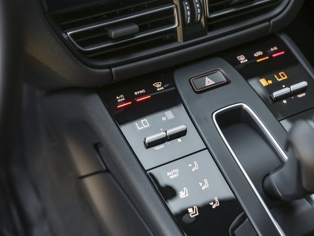 Certified 2026 Porsche Macan Turbo AWD/4WD image 26