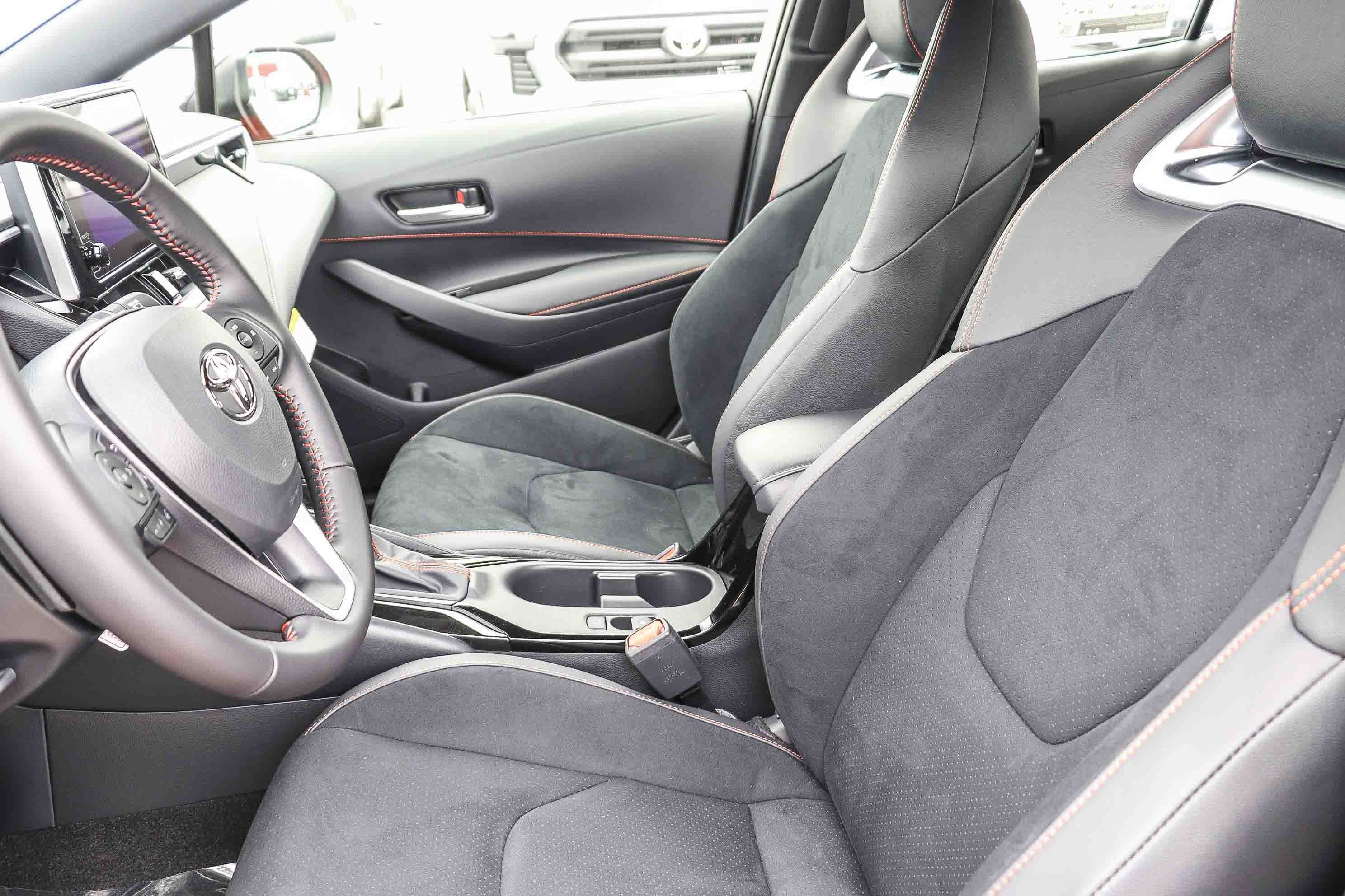 New 2026 Toyota Corolla SE FWD image 21