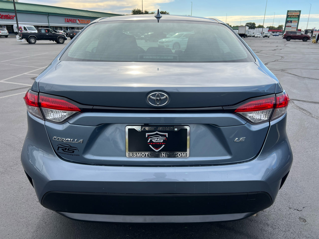 Used 2022 Toyota Corolla LE image 6