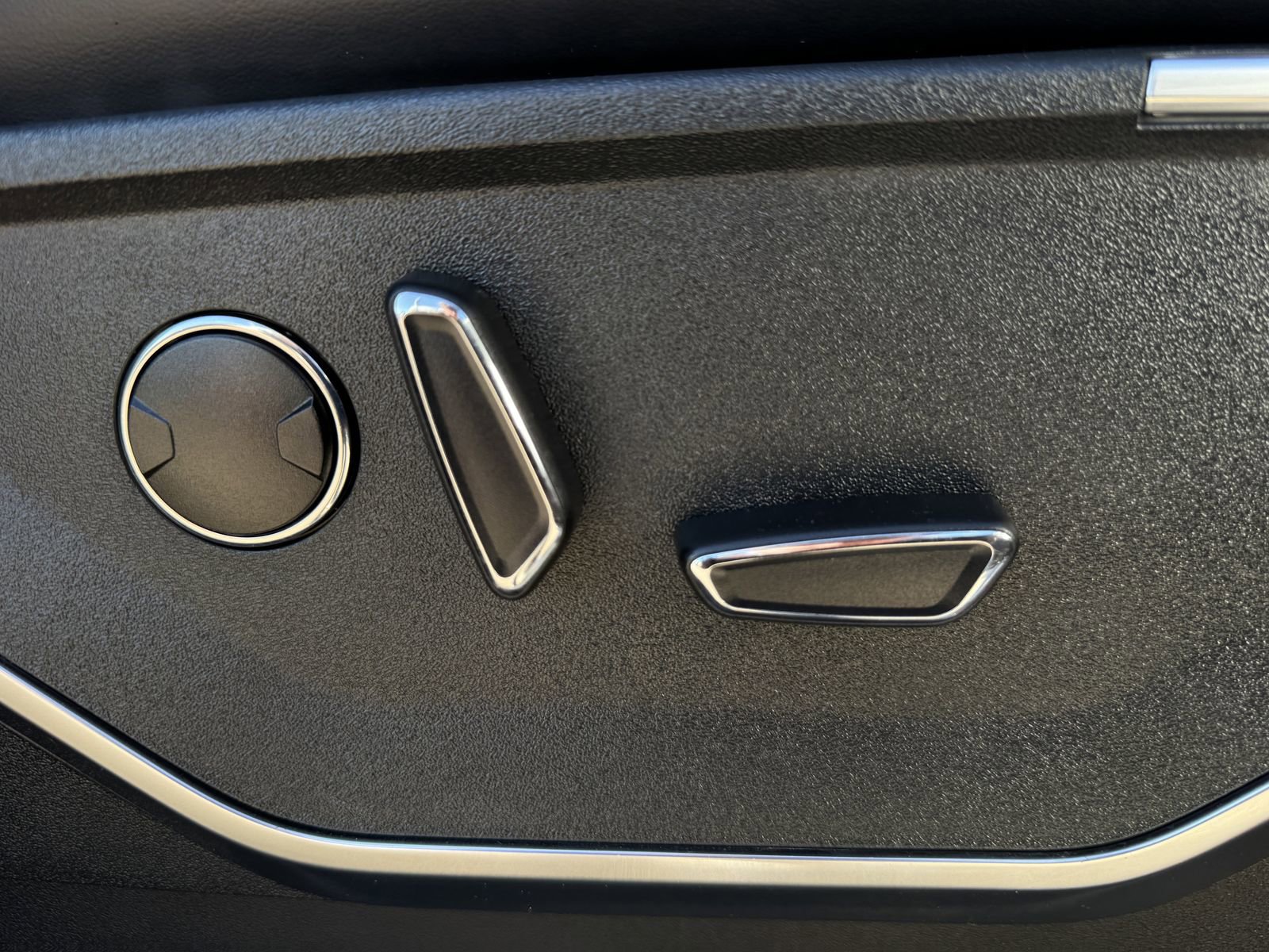 Used 2025 Ford F150 Raptor image 27