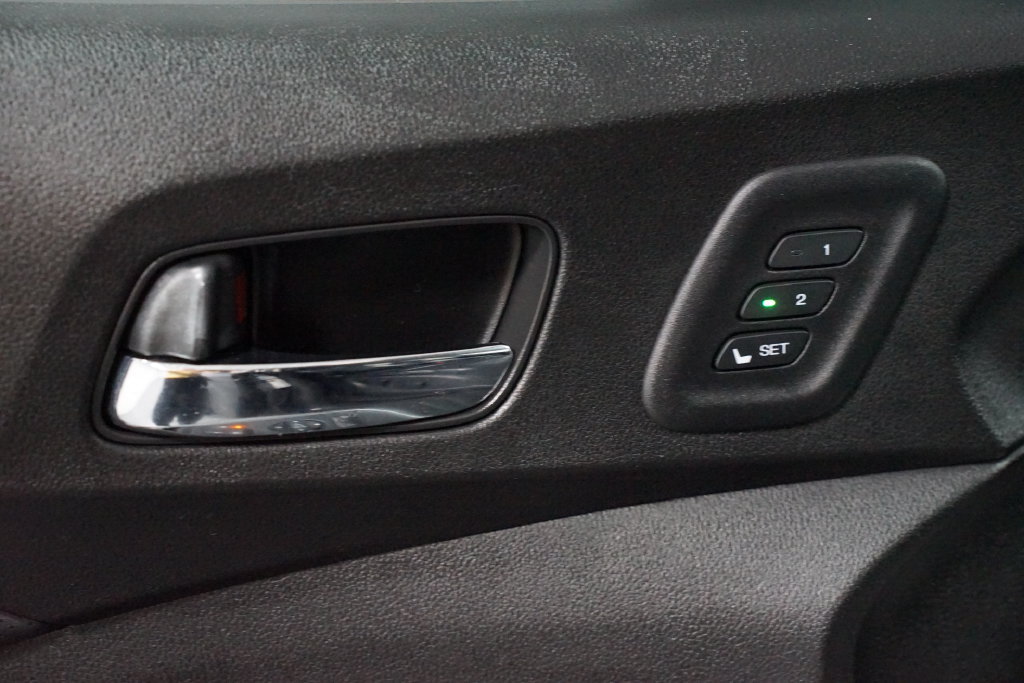 Used 2016 Honda CR-V Touring image 29