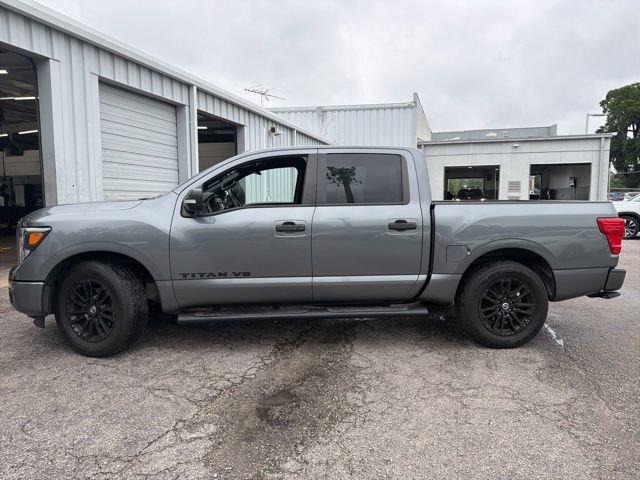Used 2018 Nissan Titan SL w/ Midnight Edition RWD image 3