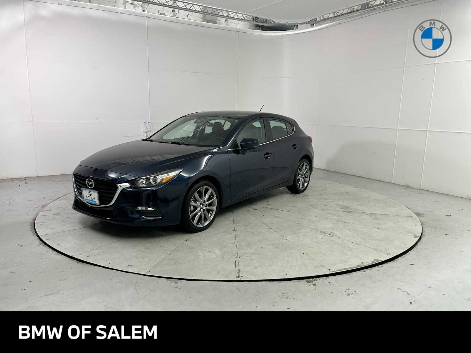 Used 2018 MAZDA MAZDA3 Touring image 1