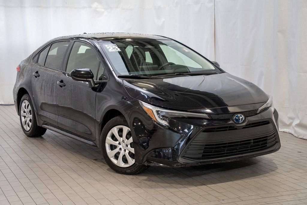 Used 2023 Toyota Corolla LE image 1