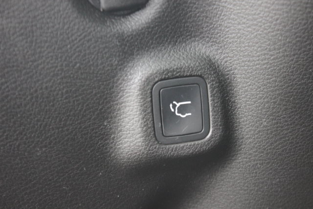 Used 2023 Jeep Compass Limited w/ Elite Group AWD/4WD image 32