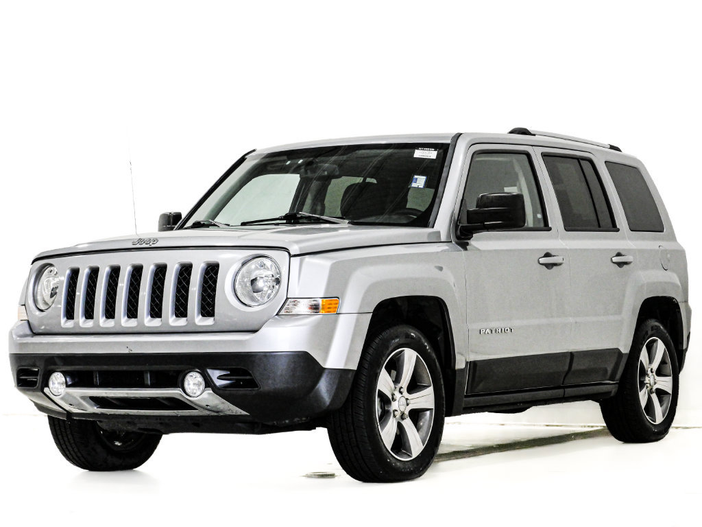 Used 2017 Jeep Patriot High Altitude FWD image 3
