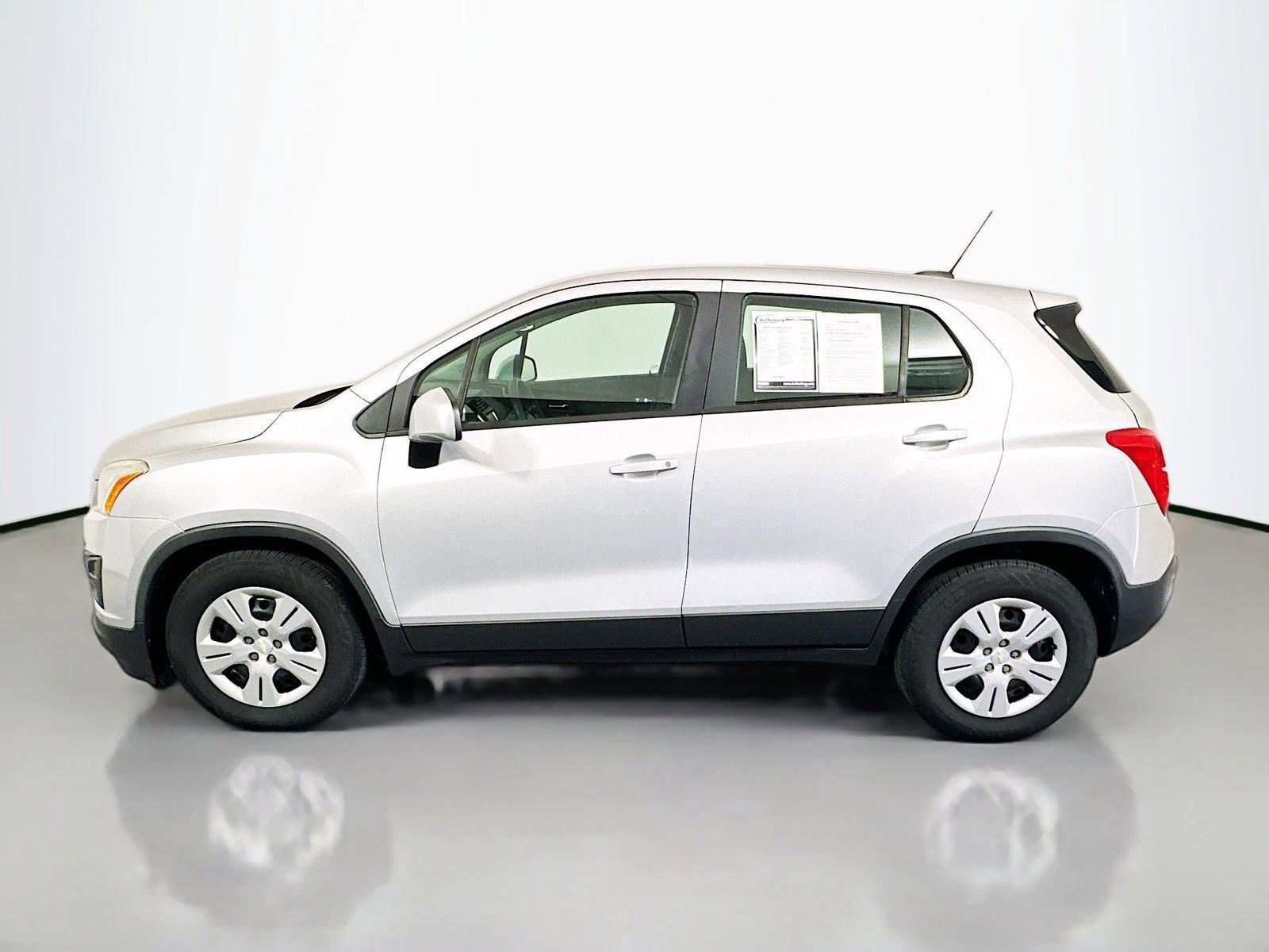 Used 2016 Chevrolet Trax LS FWD image 4