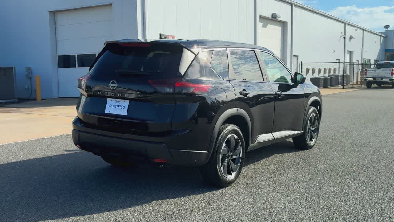 Used 2025 Nissan Rogue SV FWD image 8