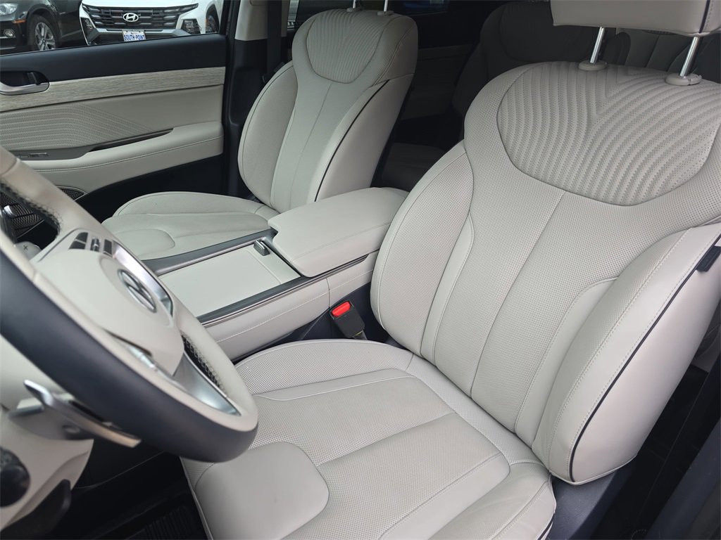 Used 2024 Hyundai Palisade Calligraphy image 16