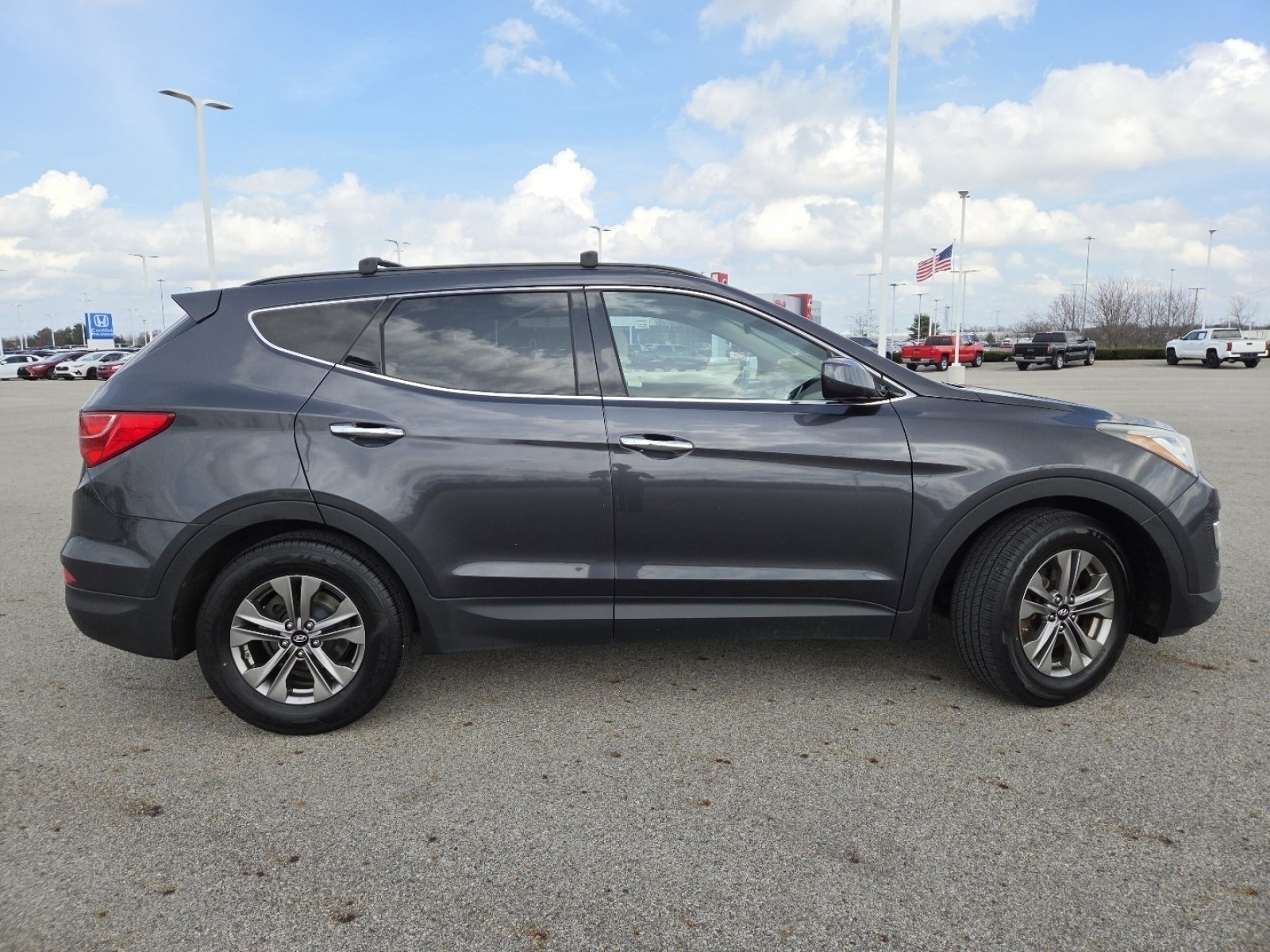 Used 2015 Hyundai Santa Fe Sport w/ Option Group 02 image 16