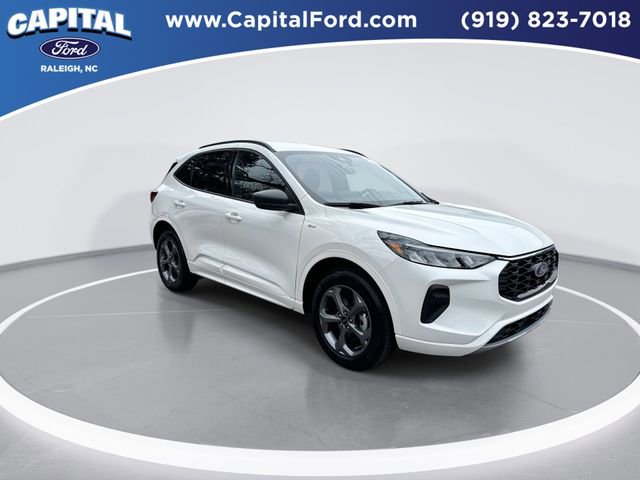 Certified 2024 Ford Escape ST-Line w/ Tech Pack #1 AWD/4WD image 2