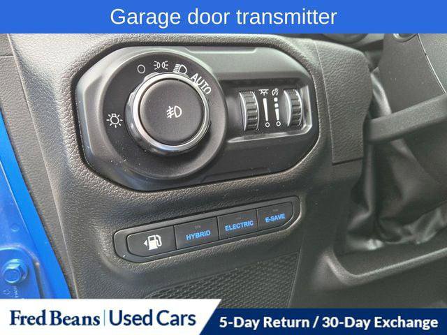 Certified 2022 Jeep Wrangler Unlimited Sahara AWD/4WD image 12