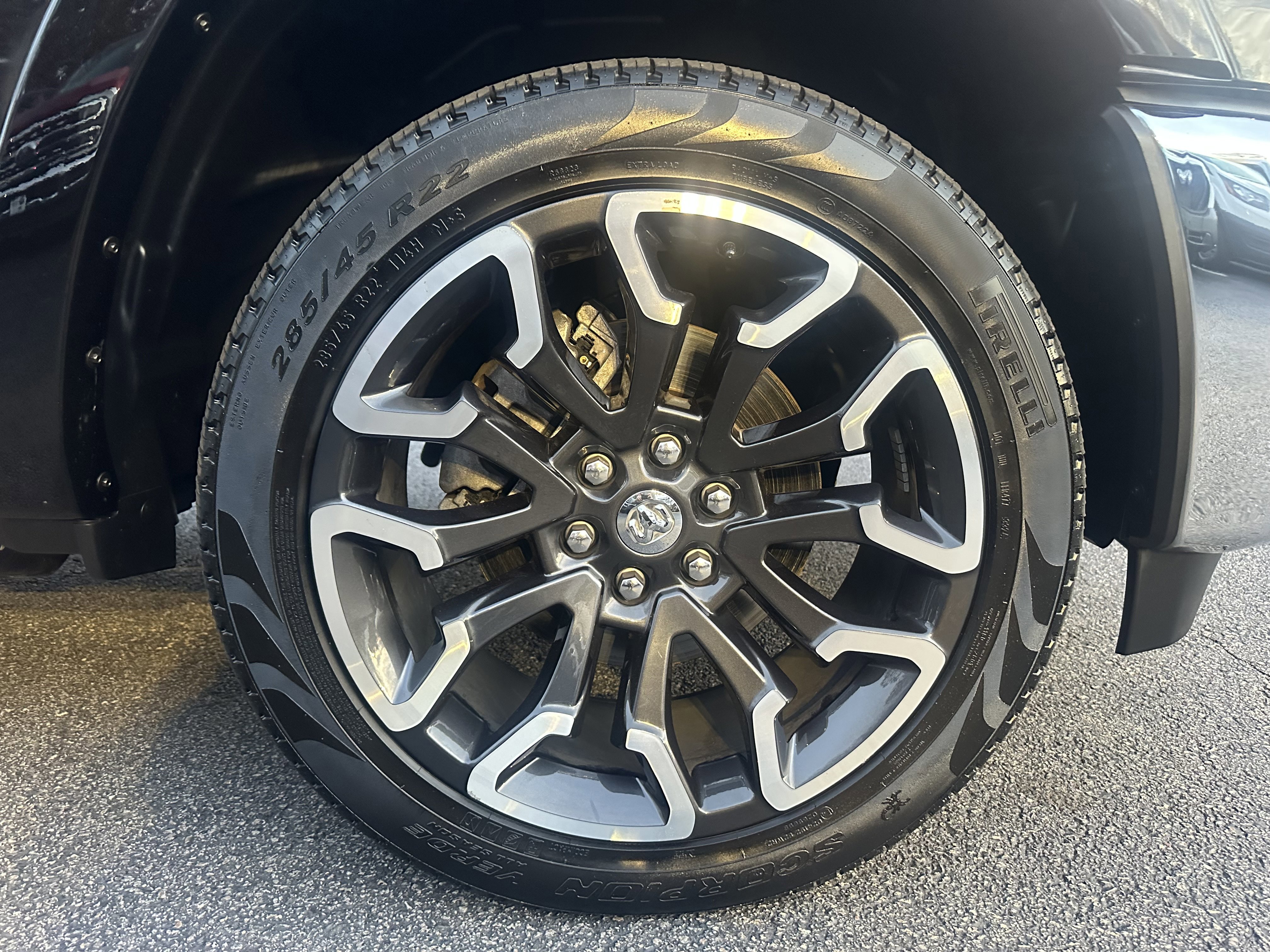 Used 2025 RAM 1500 Limited image 8